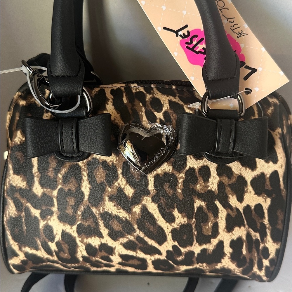 NWTRare Luv Betsey Johnson Leopard Print Mini Barrel Bag CrossbodySatchelCheetah - Picture 4 of 16